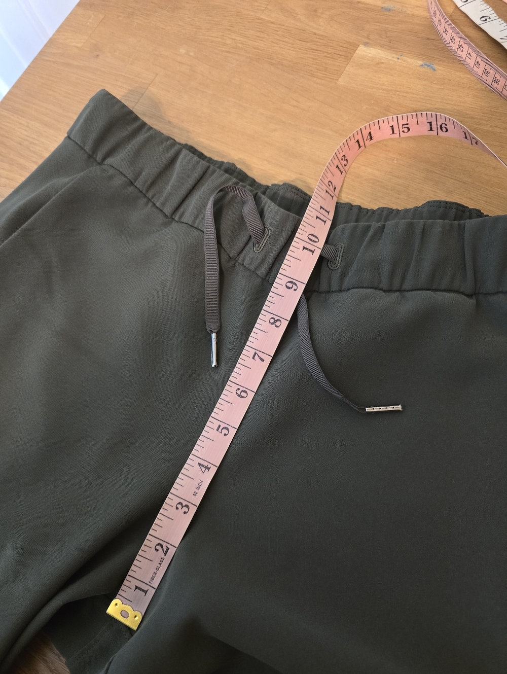 Lululemon On The Fly Pant *Woven Dark Olive 8 - Picture 12 of 14